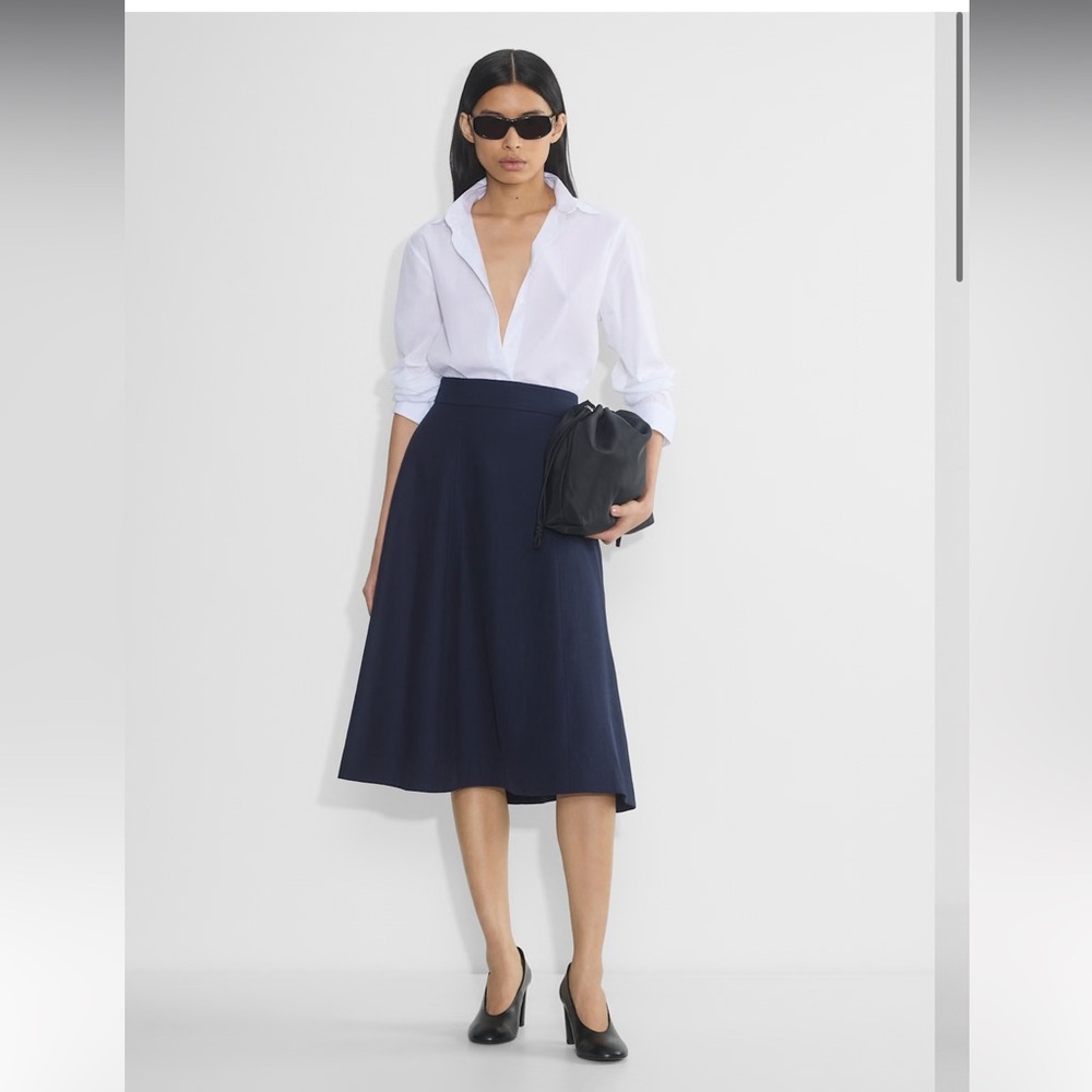 NWOT Aritzia Babaton Leftbank A-Line Midi Skirt, Navy, Size 2